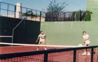 Imagen representativa de los años 80 en el padel